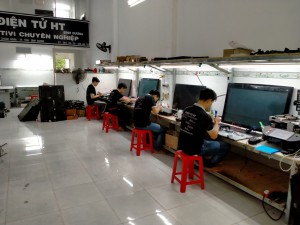 Thay màn hình tivi bị vỡ Dĩ An