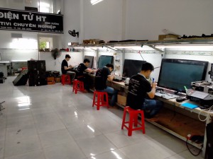 Sửa màn hình TV có vết sọc màu tại Quy Nhơn