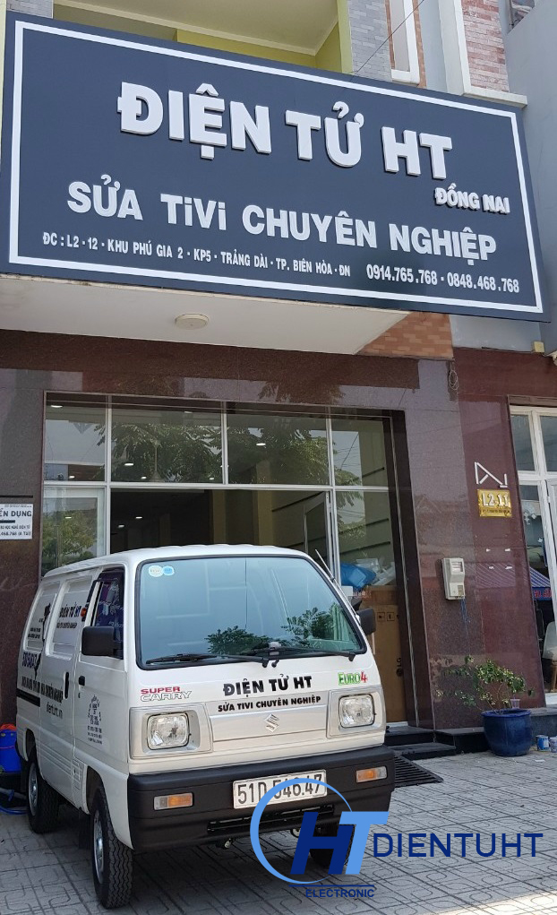 sua-tivi-thay-the-man-hinh-tivi-tai-dong-nai-1