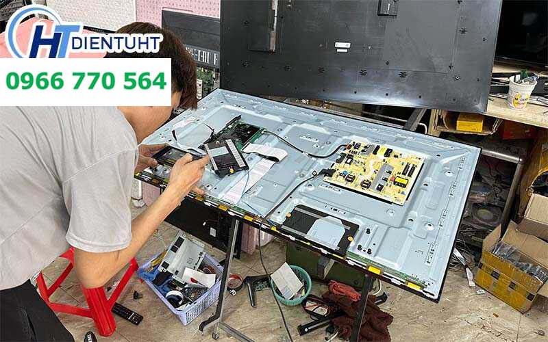 sua-tivi-toshiba-tan-nha-dientuht_optimized
